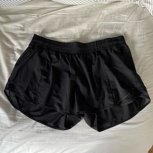 Lululemon Hotty Hot Low-Rise Lined Short 4”